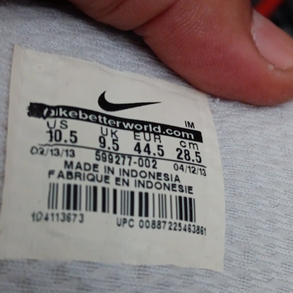 Nike - Picture 4 of 4